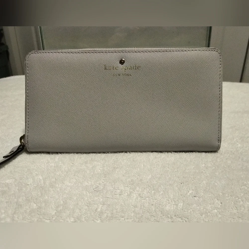 Kate Spade Zippy Liight Purple Wallet